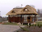 Garten Holzpavillon mit Reetdach Geschloßen